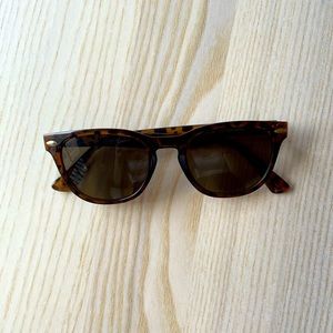 Lucky Brand - Tortoise Brown Sunglasses with brown filter
